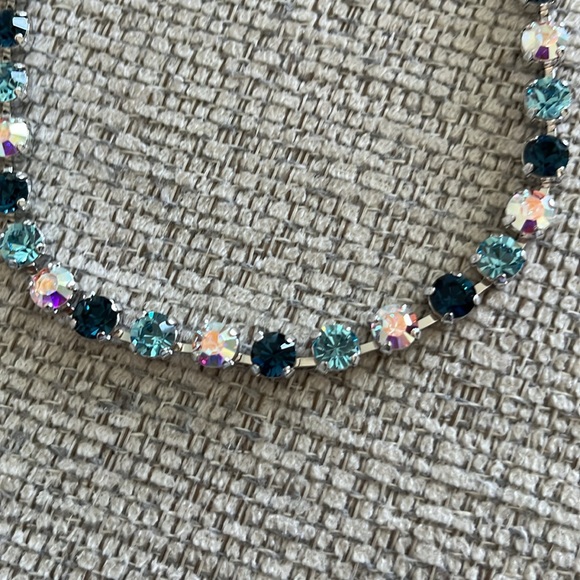 Touchstone Crystal Blue Crystal Necklace NWOT - Picture 3 of 3